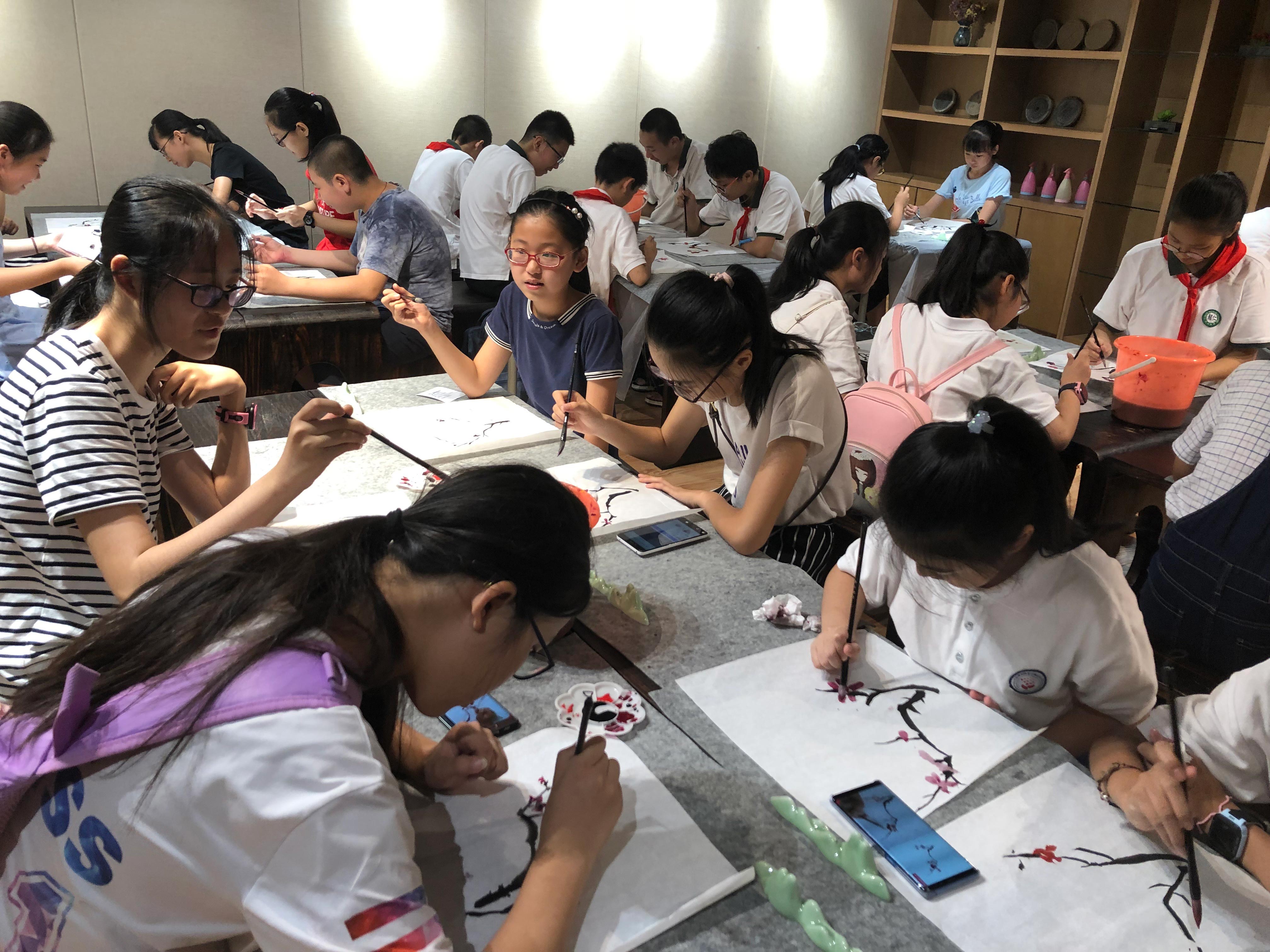 2019年7月23日无锡博物院举办笔墨天工——中国画研学体验活动.jpg